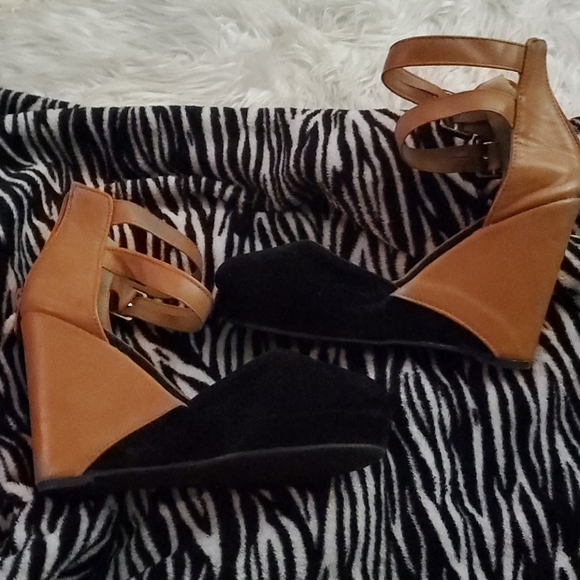 Wedges - Picture 2 of 2